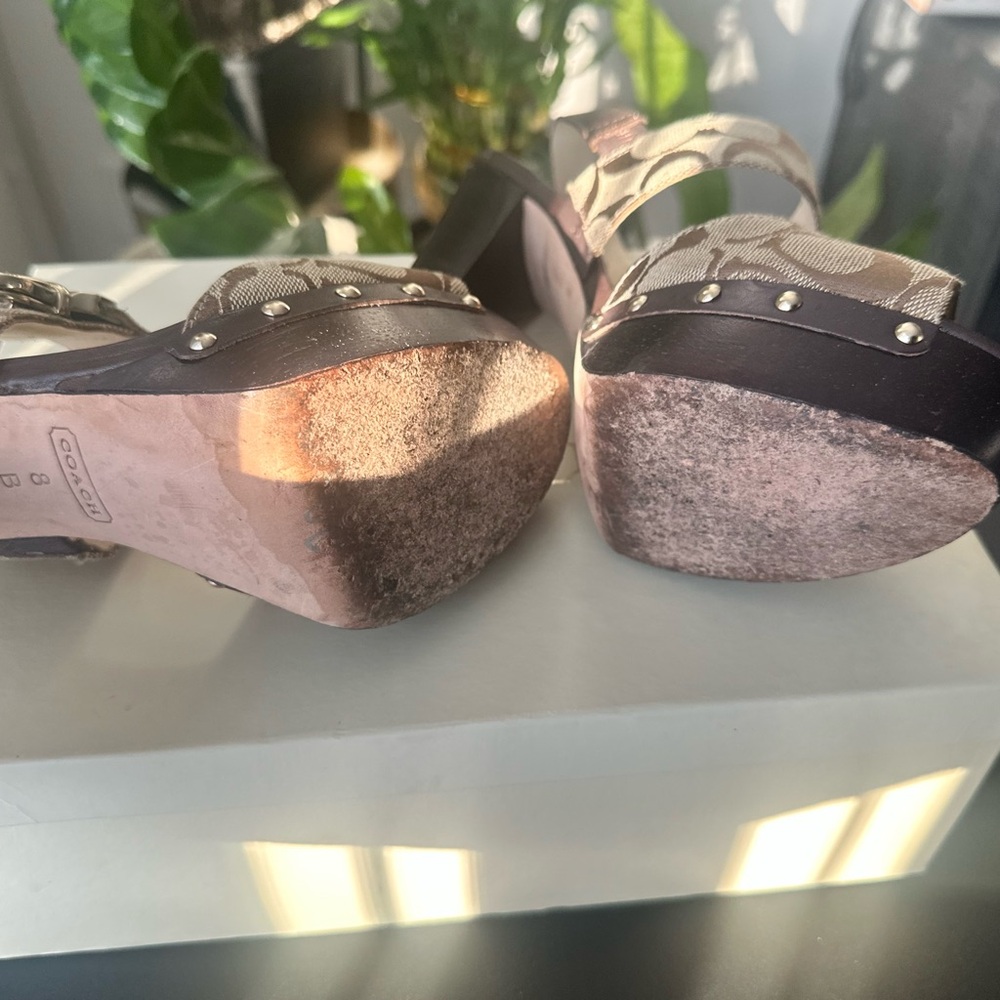 Vintage Coach "Darcey" Slingback Heels Khaki and Chestnut - Picture 5 of 7